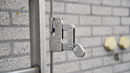 verticale shuttle lijnklem